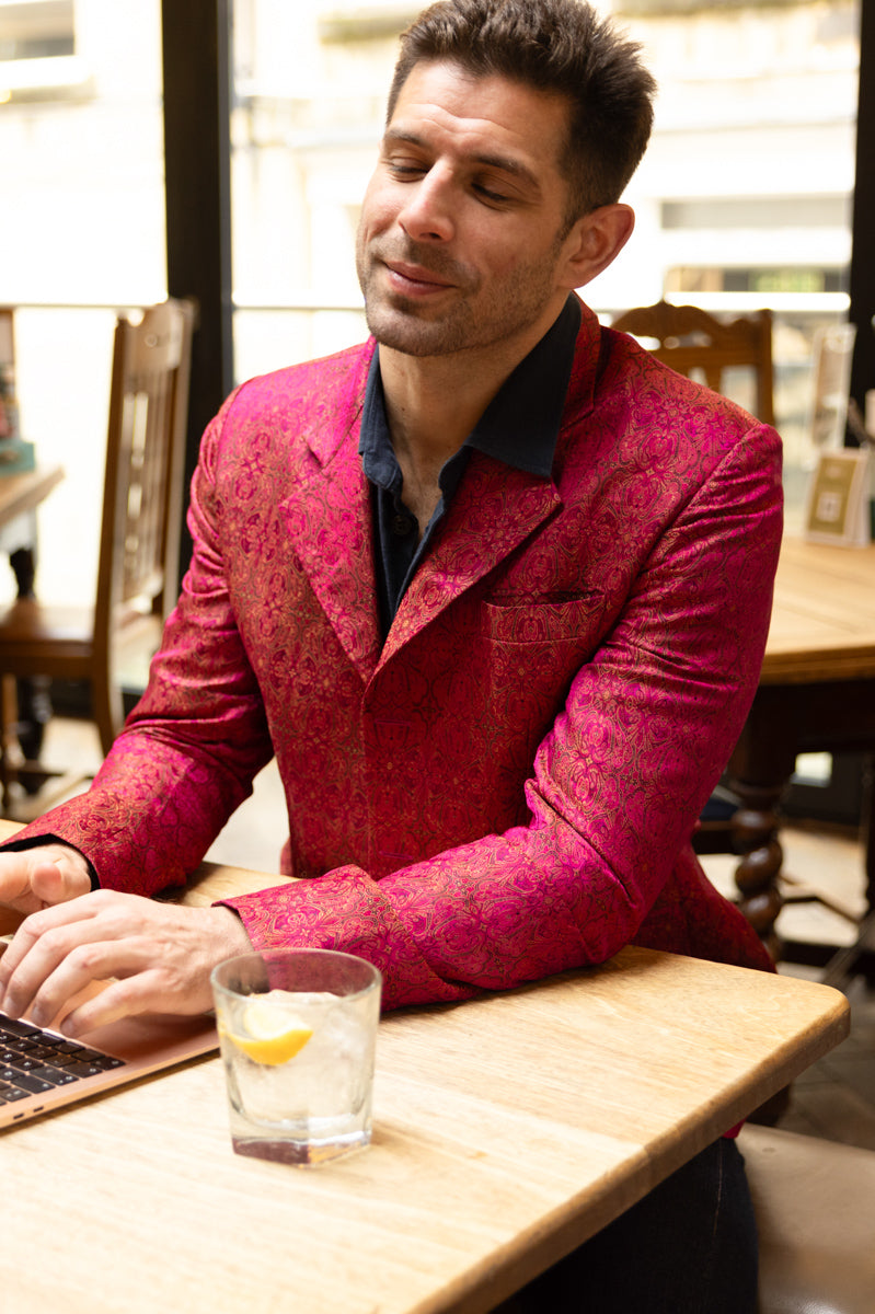 silk men’s handmade blazer is a classic cut jacket