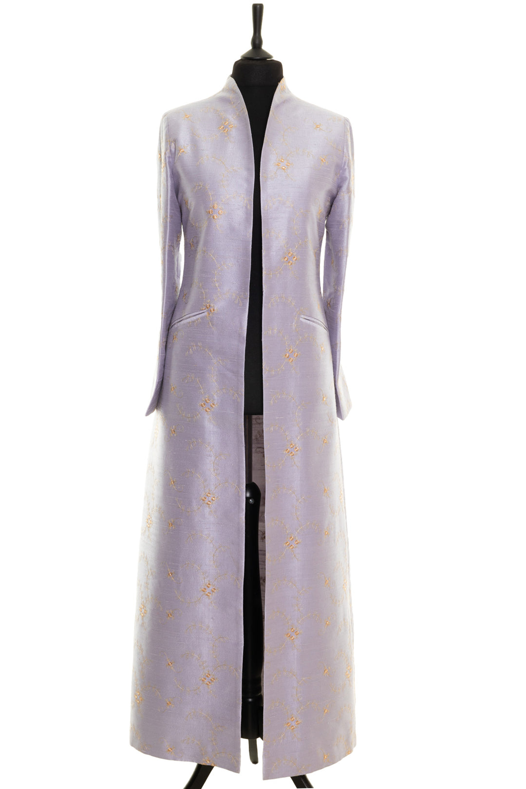 Luxurious embroidered silk mother of the bride coat with a sophisticated design. Handmade maxi coat in lilac. 