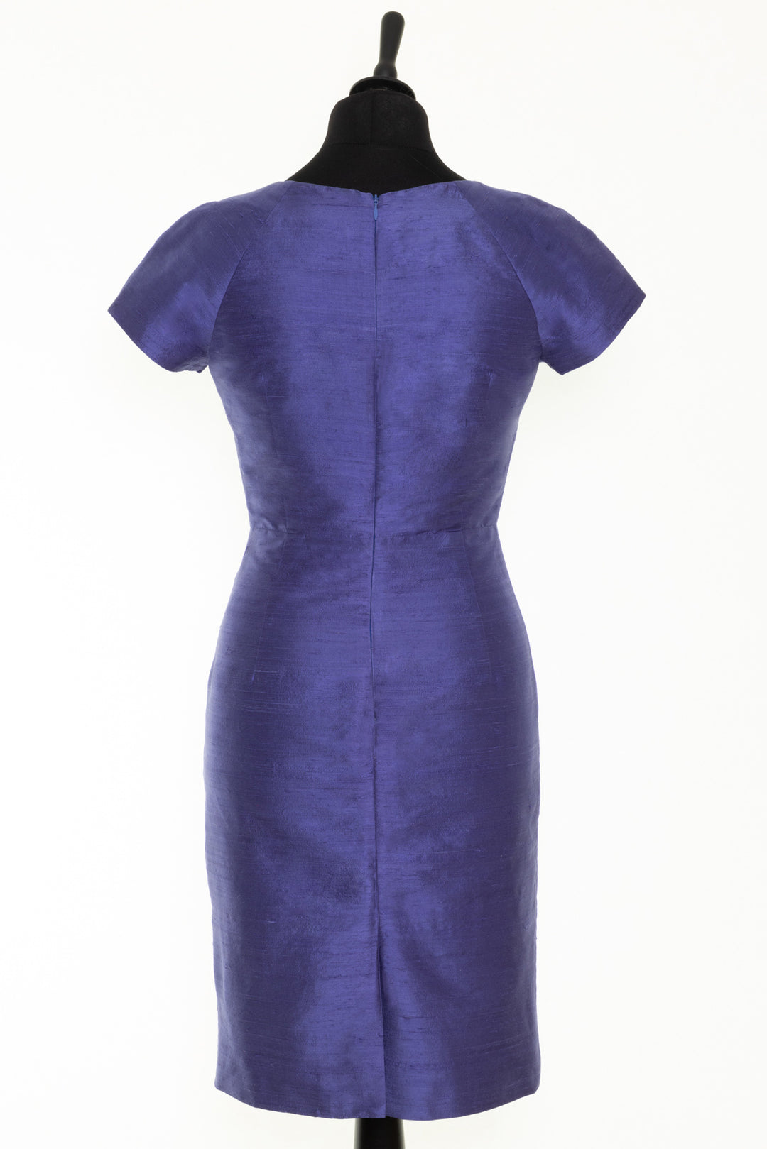 Simple and elegant blue shift dress. A classic cut dress for mature ladies. 