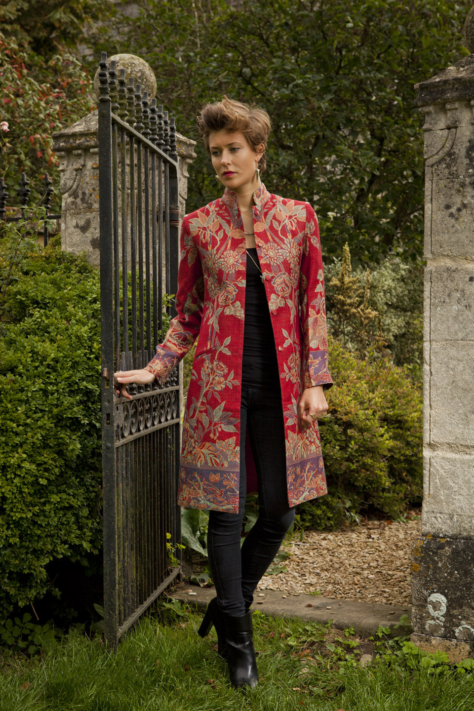 Shibumi Womens Cashmere Nehru Coat in Venetian Red