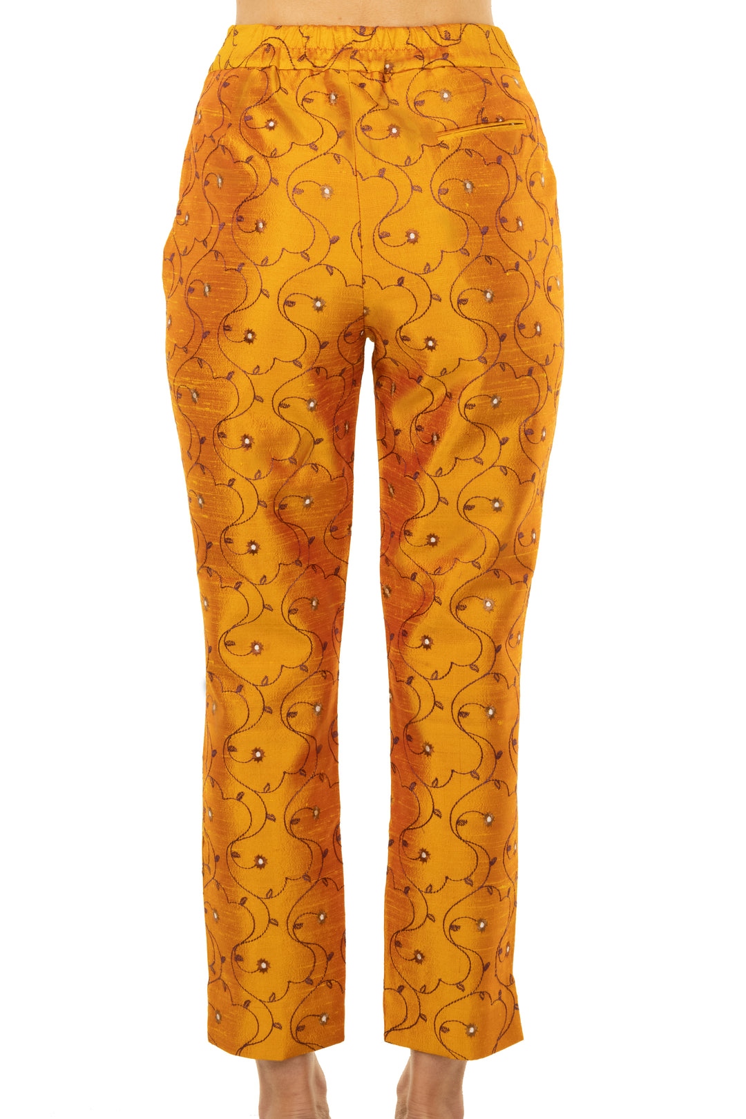 High waisted trousers in yellow. Soft floral embroidery. 