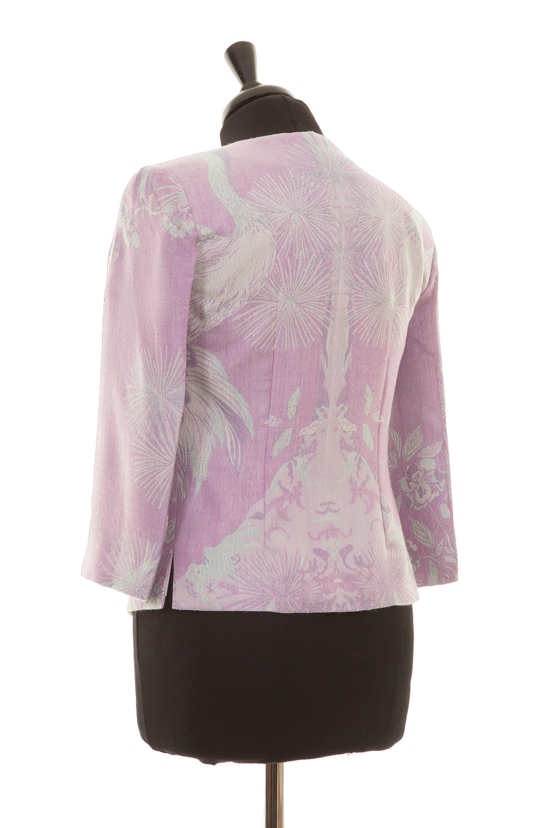 Short women's jacket in lilac. 