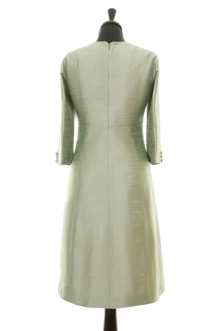 pale green raw silk a-line shift dress, summer wedding guest outfit, plus size mother of the bride outfit, best ascot outfits