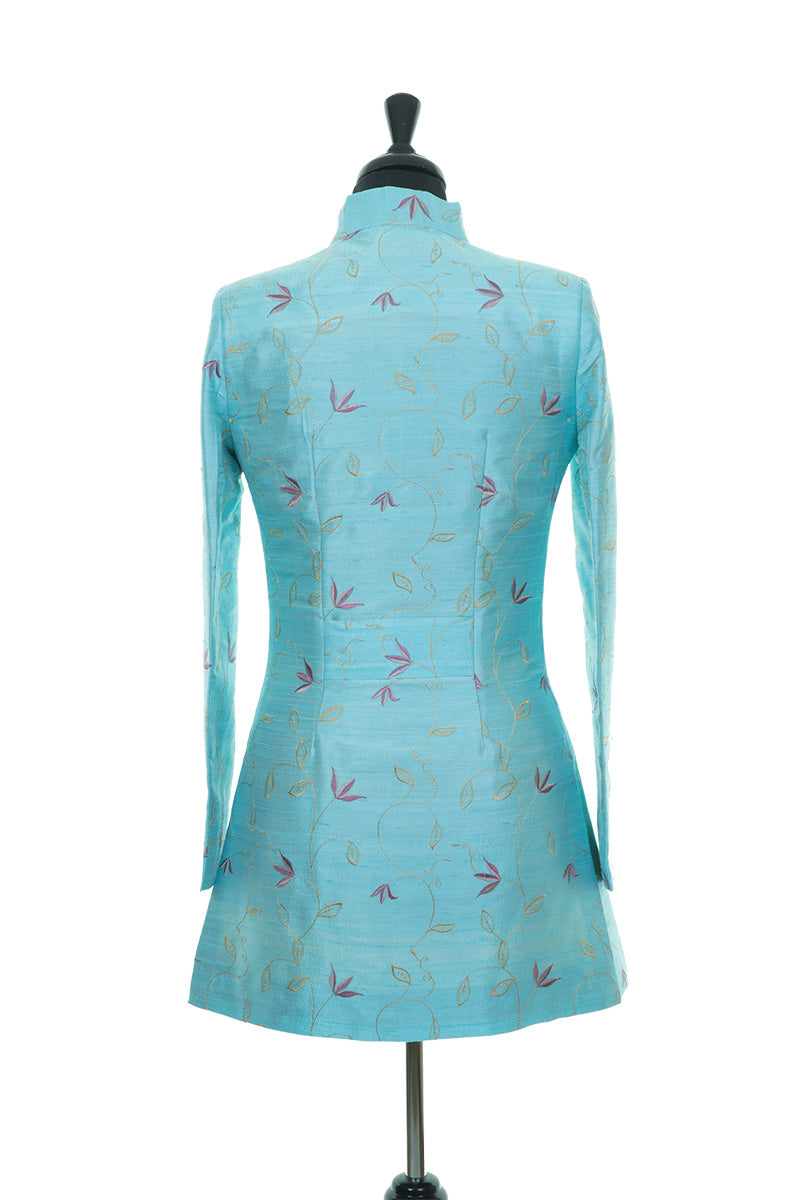 silk blazer in light blue with embroidered flowers 