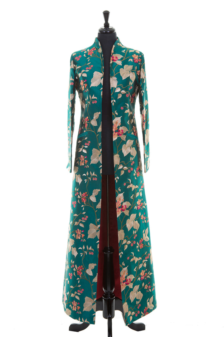 Long coat ideal for plus size. Stunning silk coat with embroidered flowers. Very elegant women's open coat. 